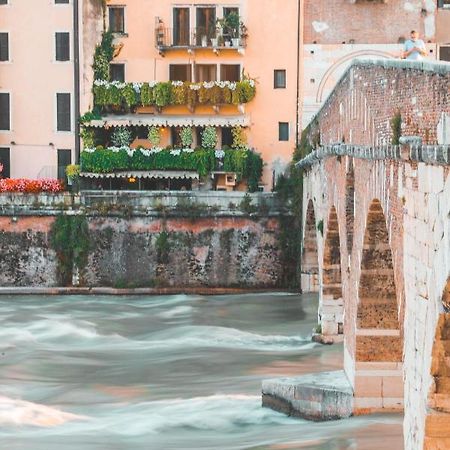 Suite Ponte Pietra فيرونا المظهر الخارجي الصورة