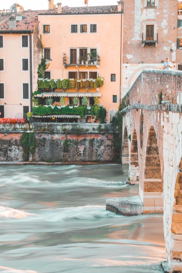 Suite Ponte Pietra فيرونا المظهر الخارجي الصورة